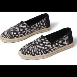 TOMS Black Geometric Diamond Woven Espadrilles